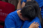 😭难受啊！在主场被淘汰 看台上的北京球迷伤心欲绝泪流满面